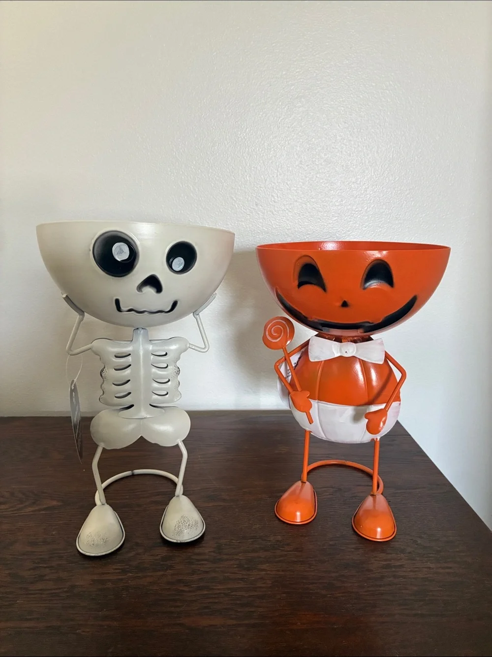 NWT- Orange Metal Jack-o-lantern Pumpkin Man Halloween Candy Bowl